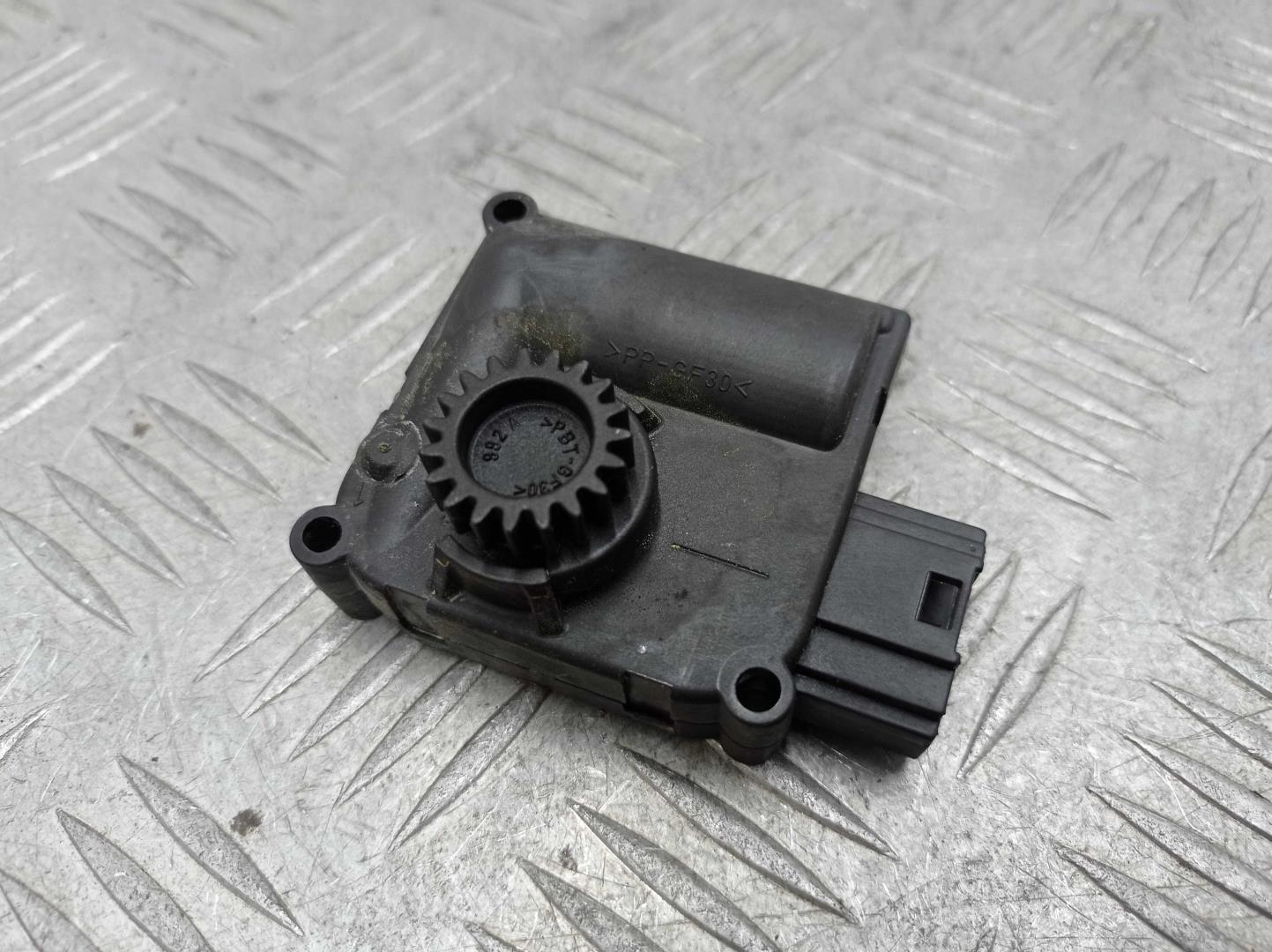 Моторчик заслонки печки