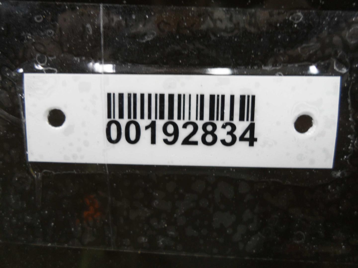 Стекло двери передней правой