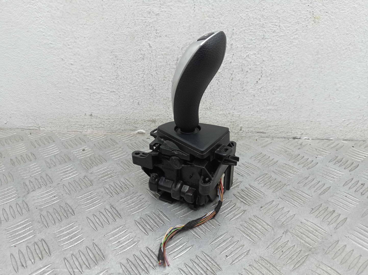 Кулиса МКПП / АКПП