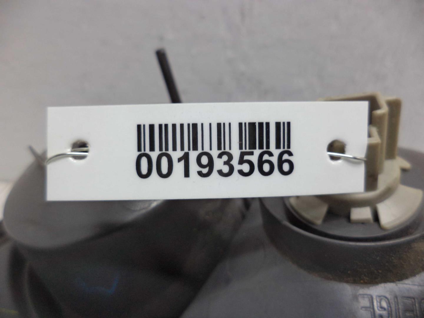 Фонарь задний внутренний левый