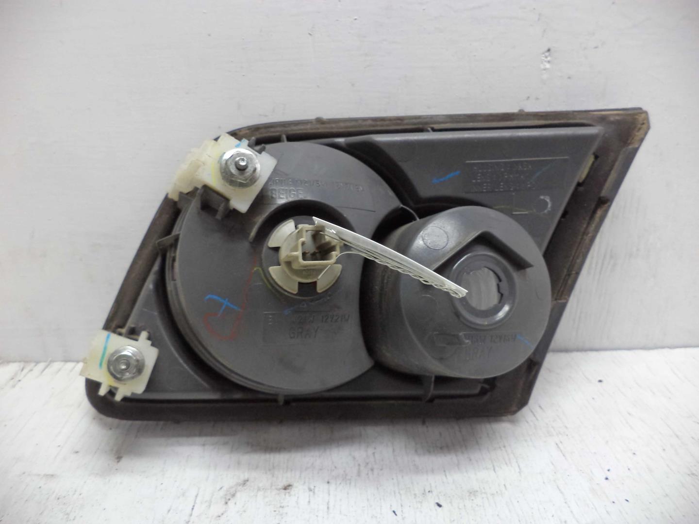 Фонарь задний внутренний левый