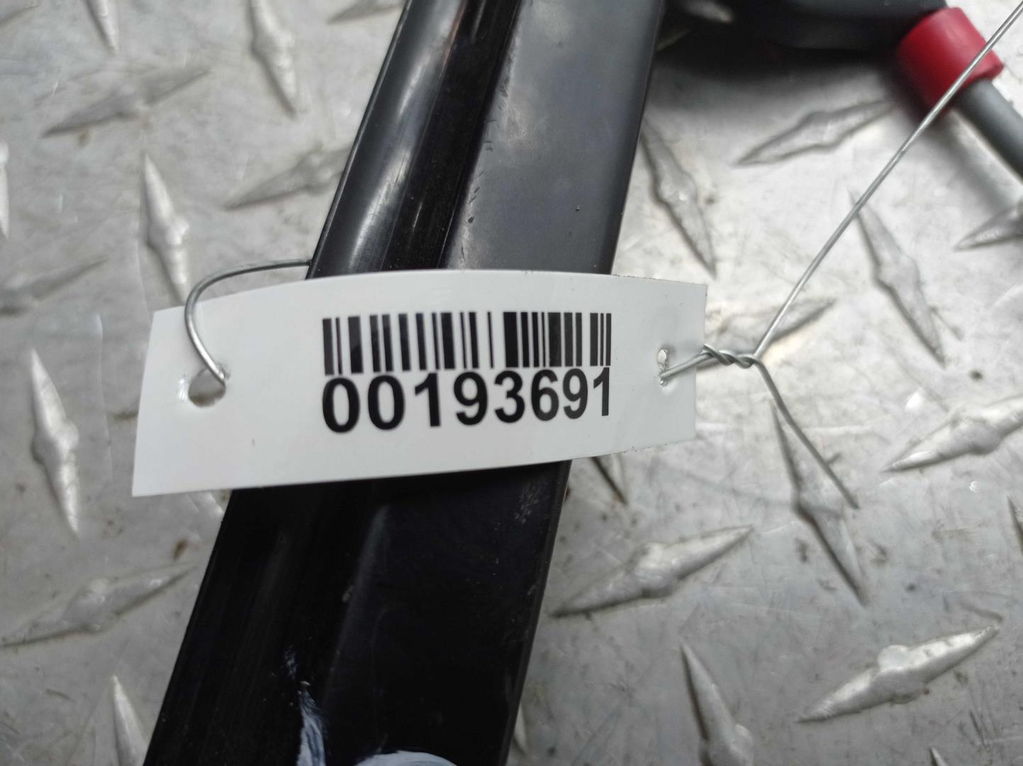 Стеклоподъемник электр. передний правый