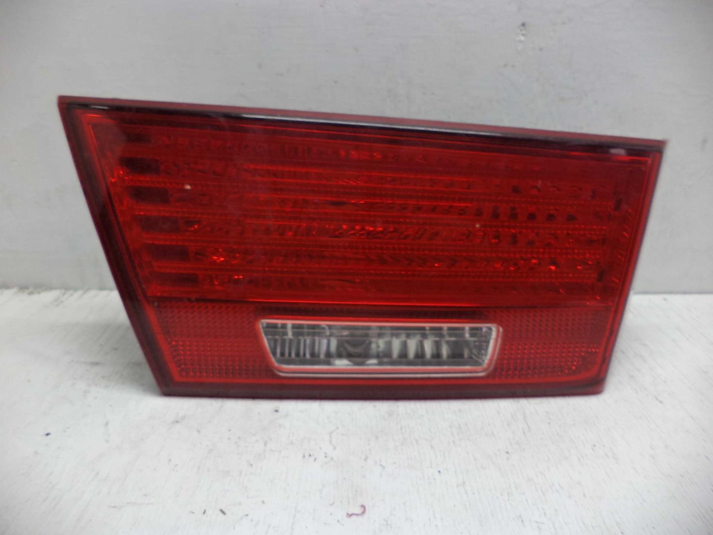 Фонарь задний внутренний левый