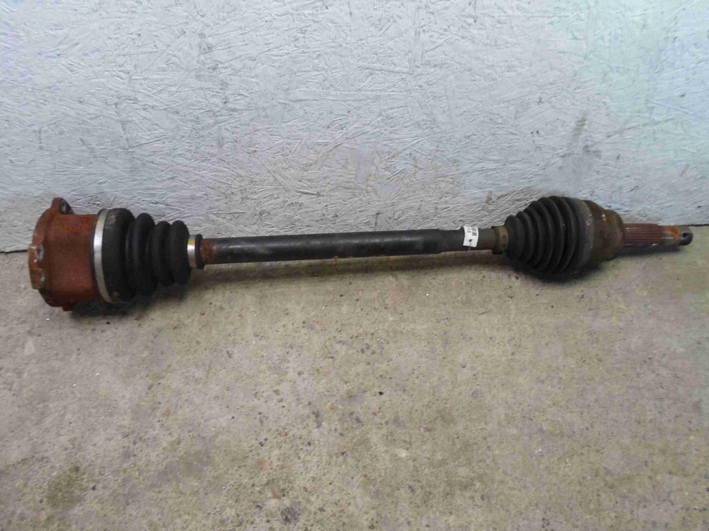 Полуось передняя левая