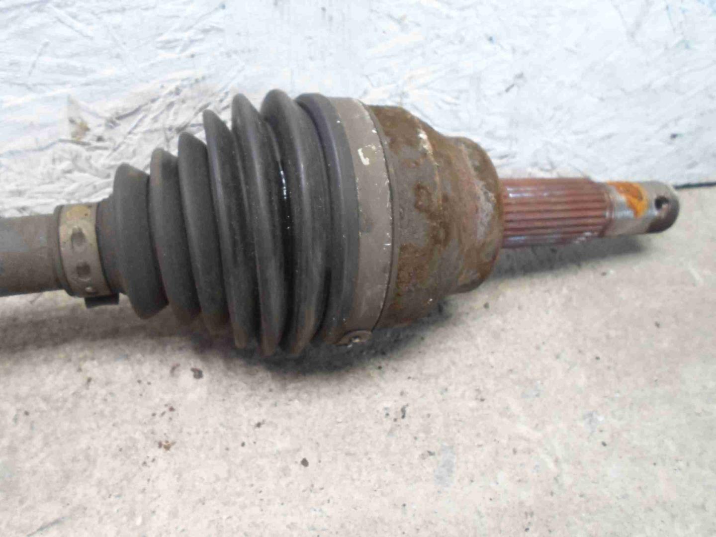 Полуось передняя левая