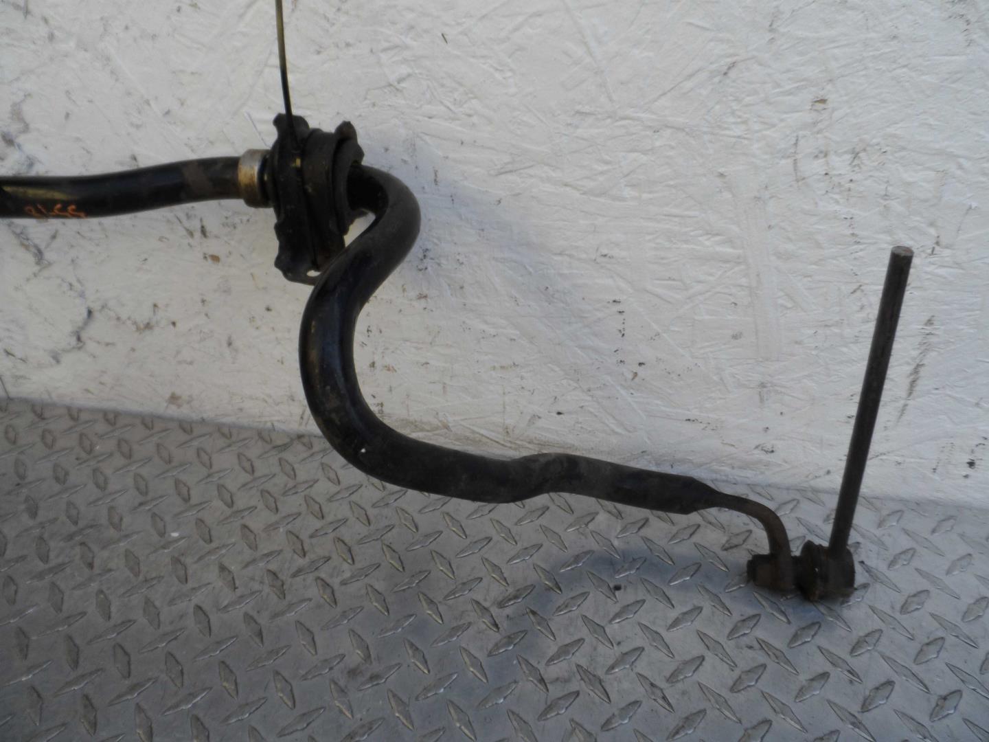 Стабилизатор передний