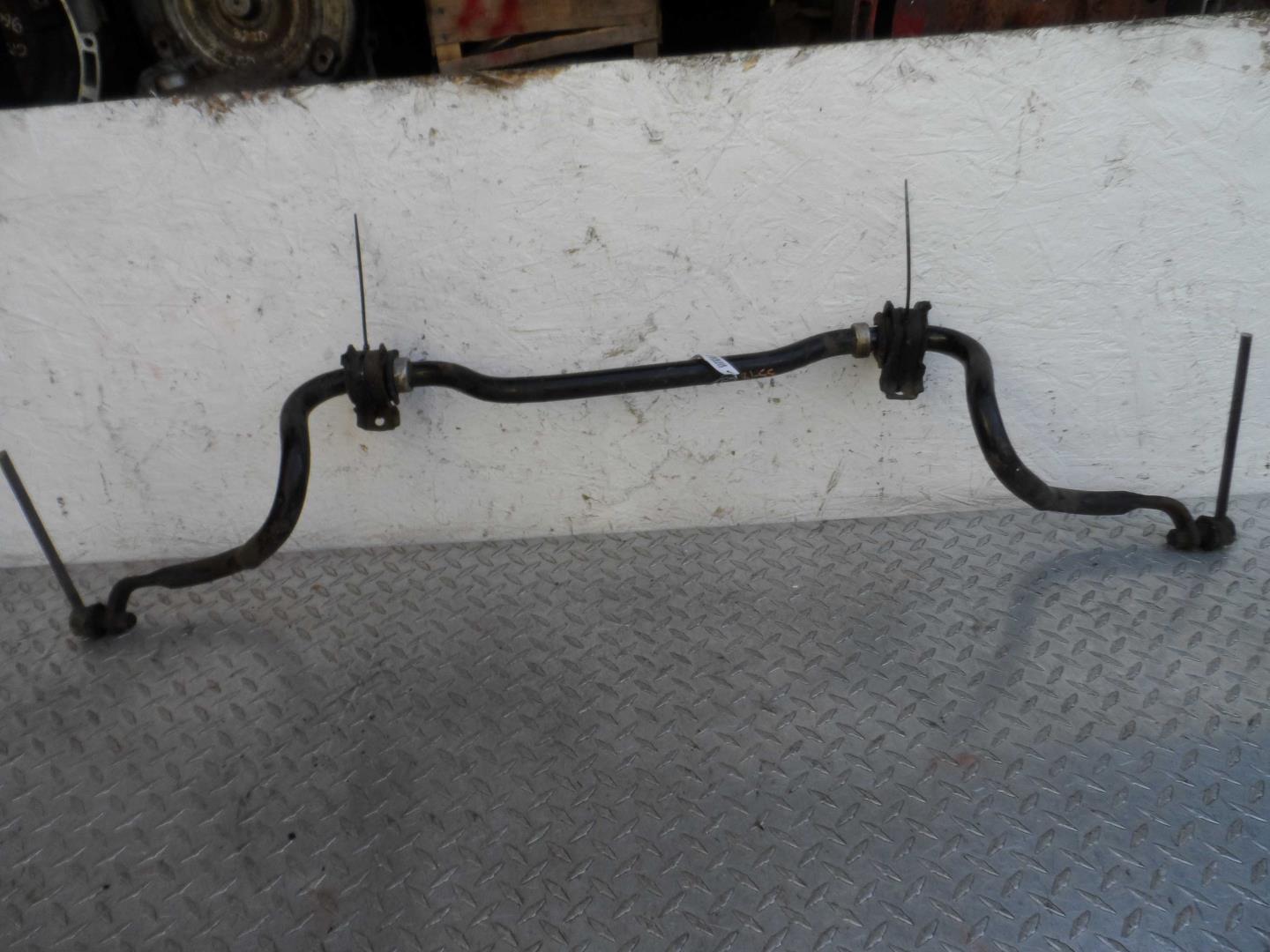 Стабилизатор передний