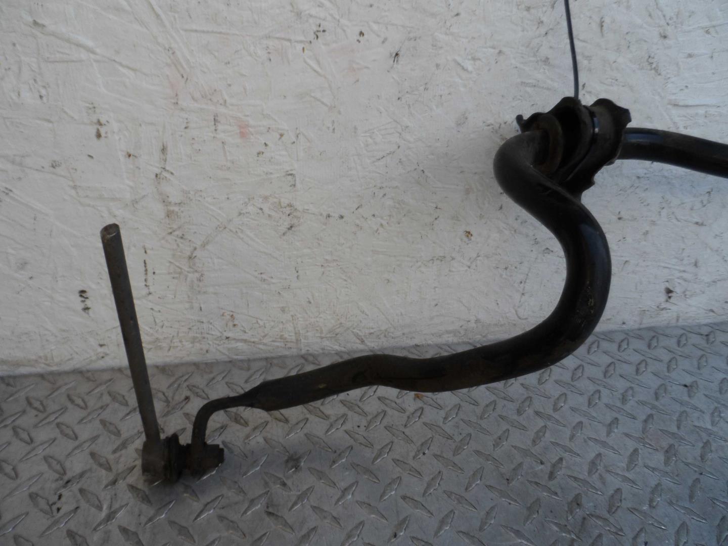 Стабилизатор передний