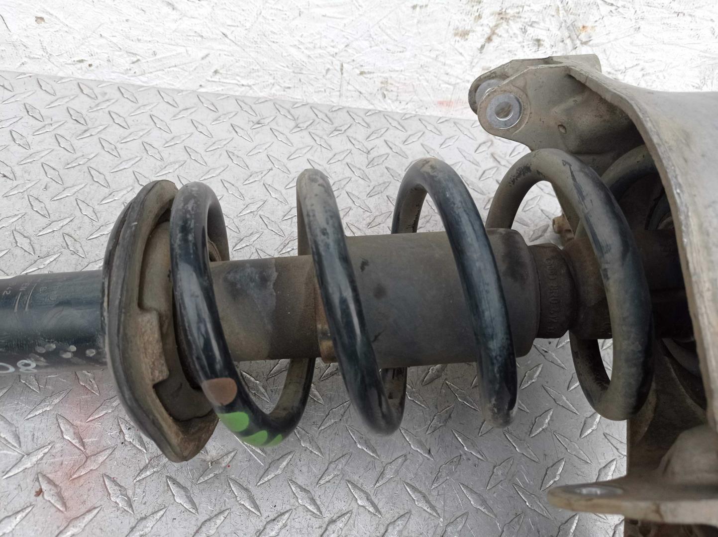 Амортизатор передний правый