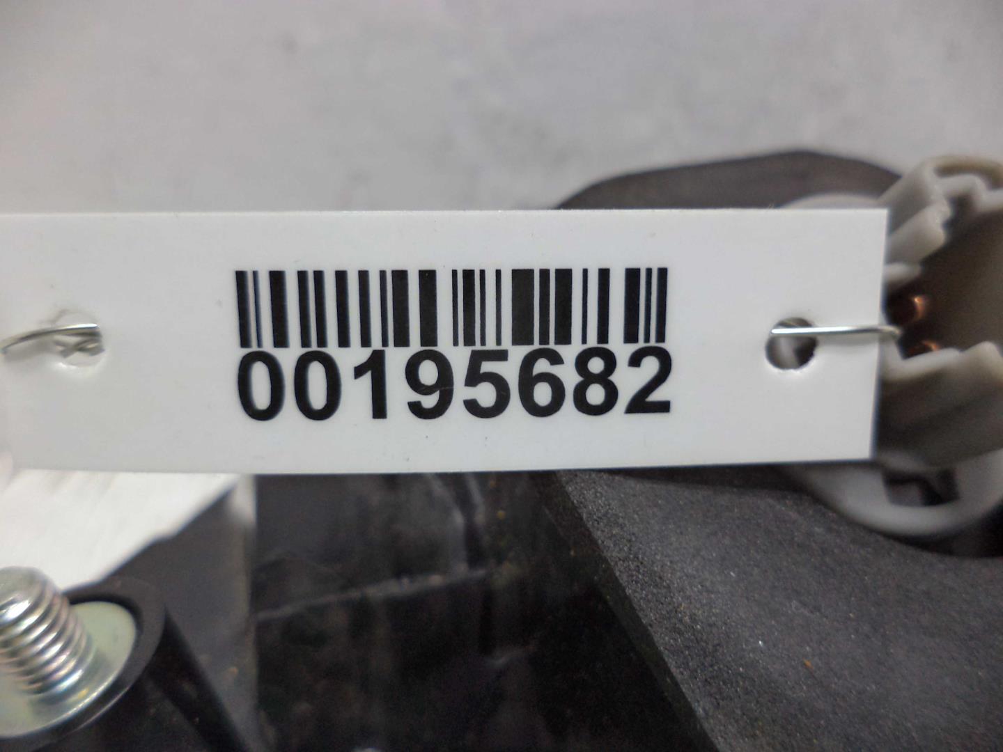 Фонарь задний внутренний правый