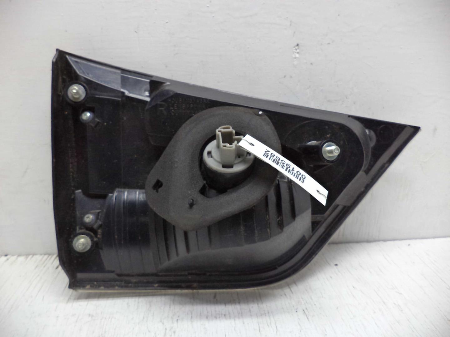 Фонарь задний внутренний правый