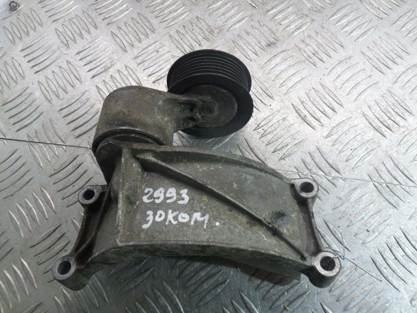 Кронштейн генератора