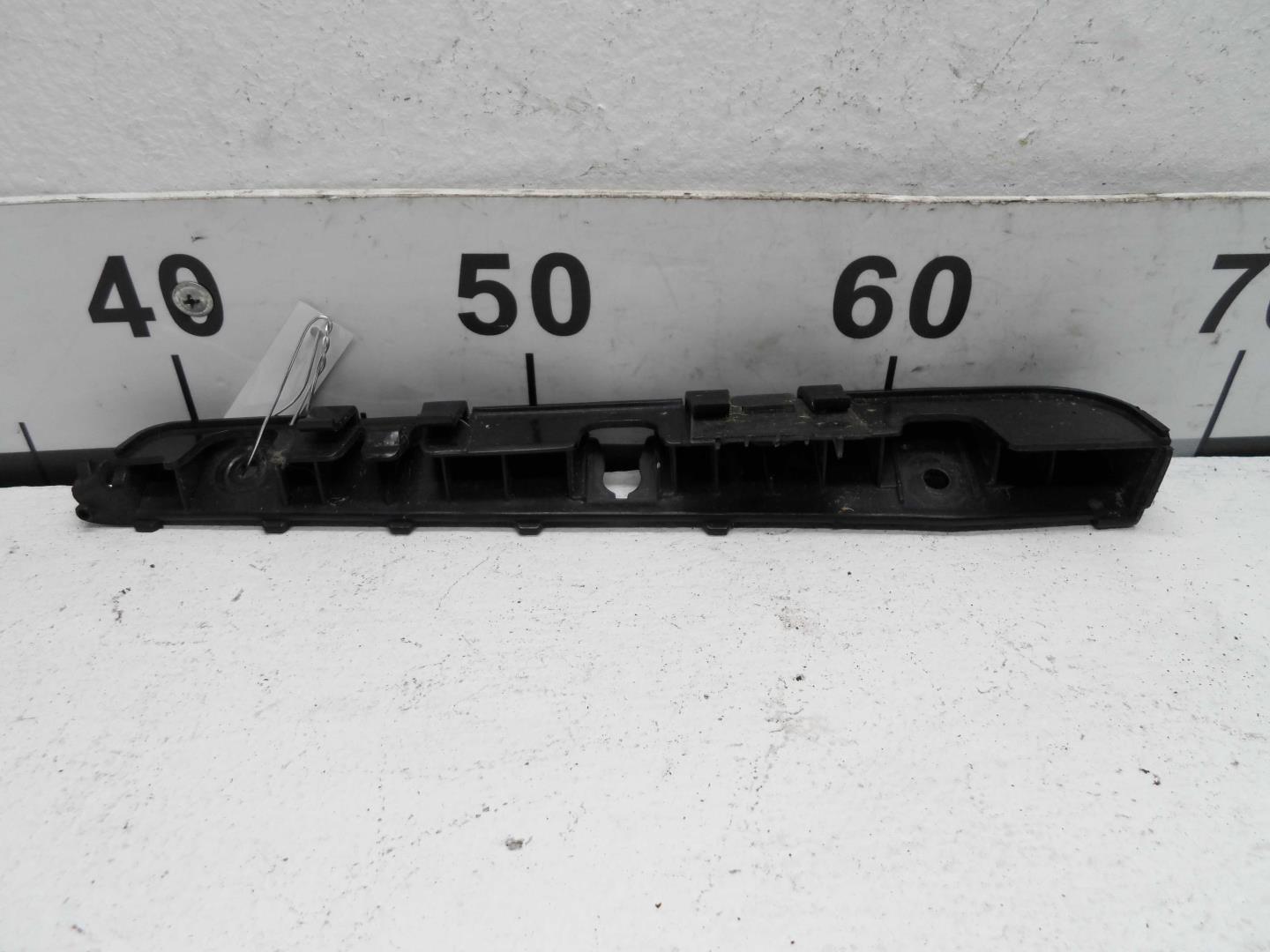 Кронштейн заднего бампера