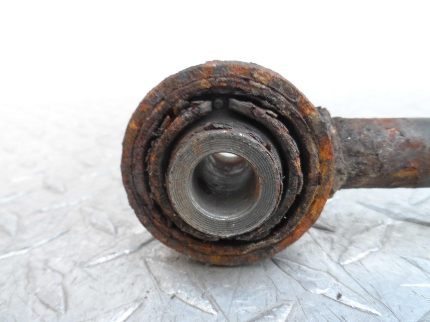 Рычаг задний левый