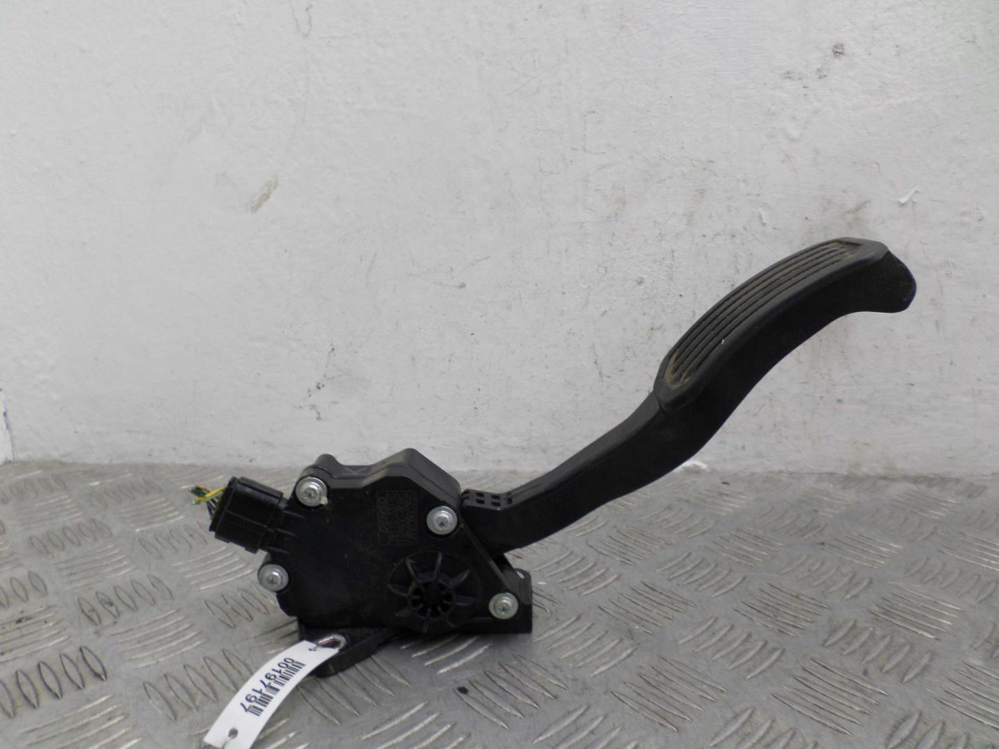 Педаль газа