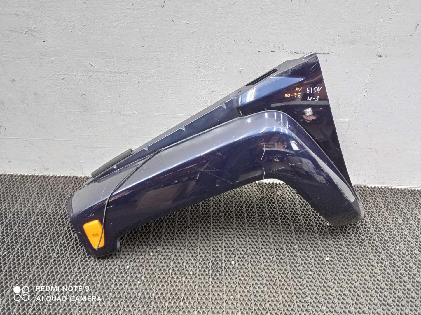 Накладка переднего крыла левого