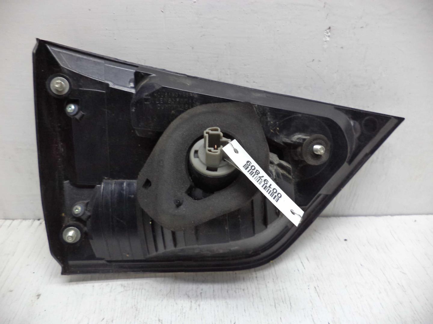 Фонарь задний внутренний правый