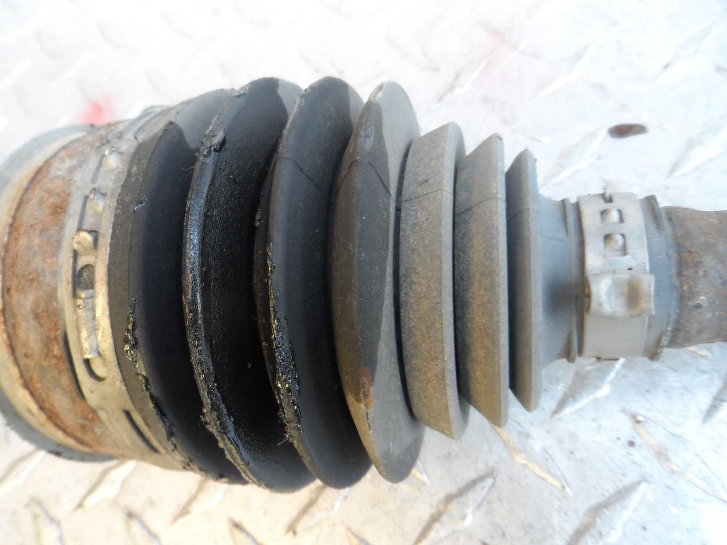 Полуось задняя правая