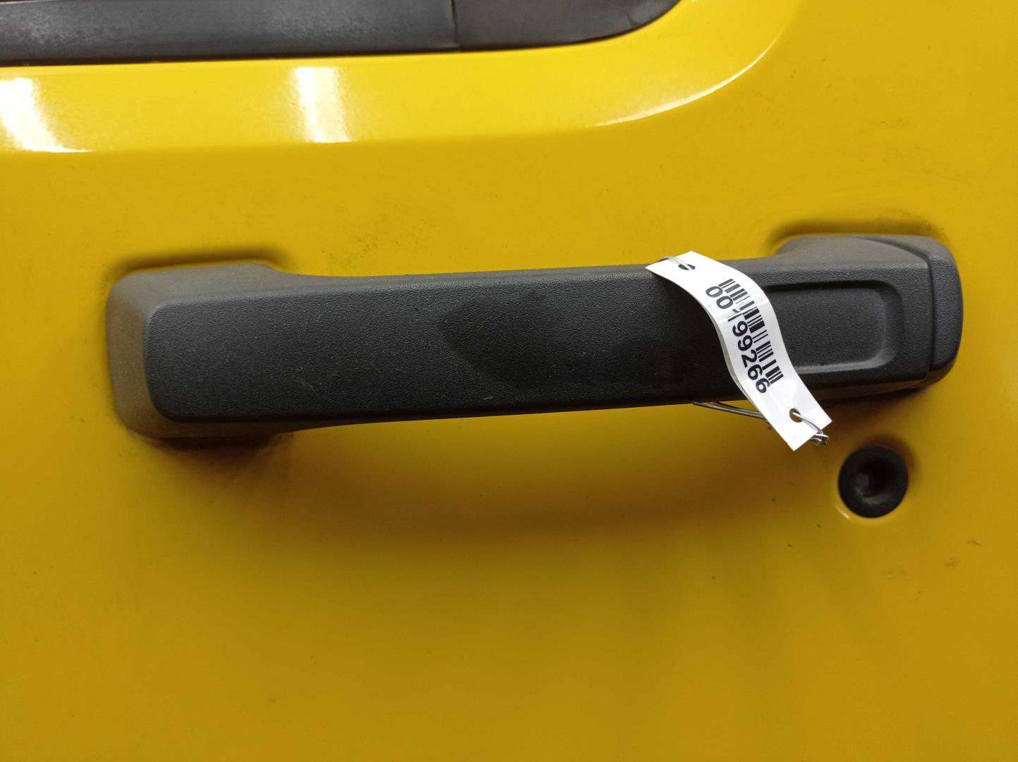 Петля двери передней