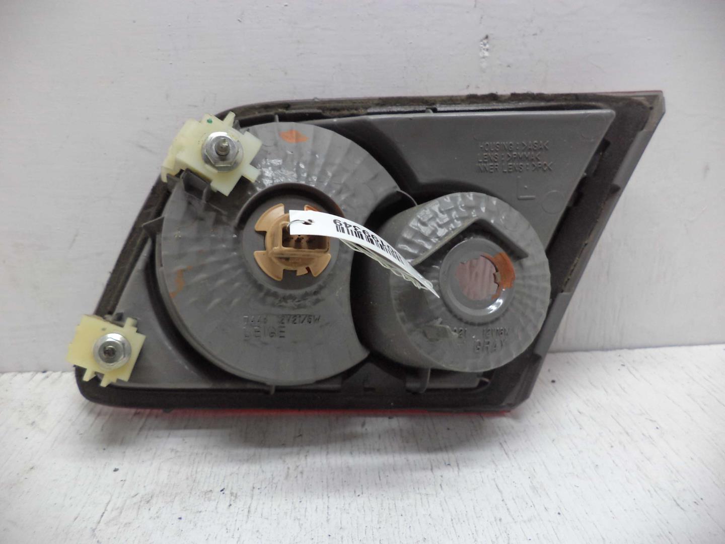 Фонарь задний внутренний левый