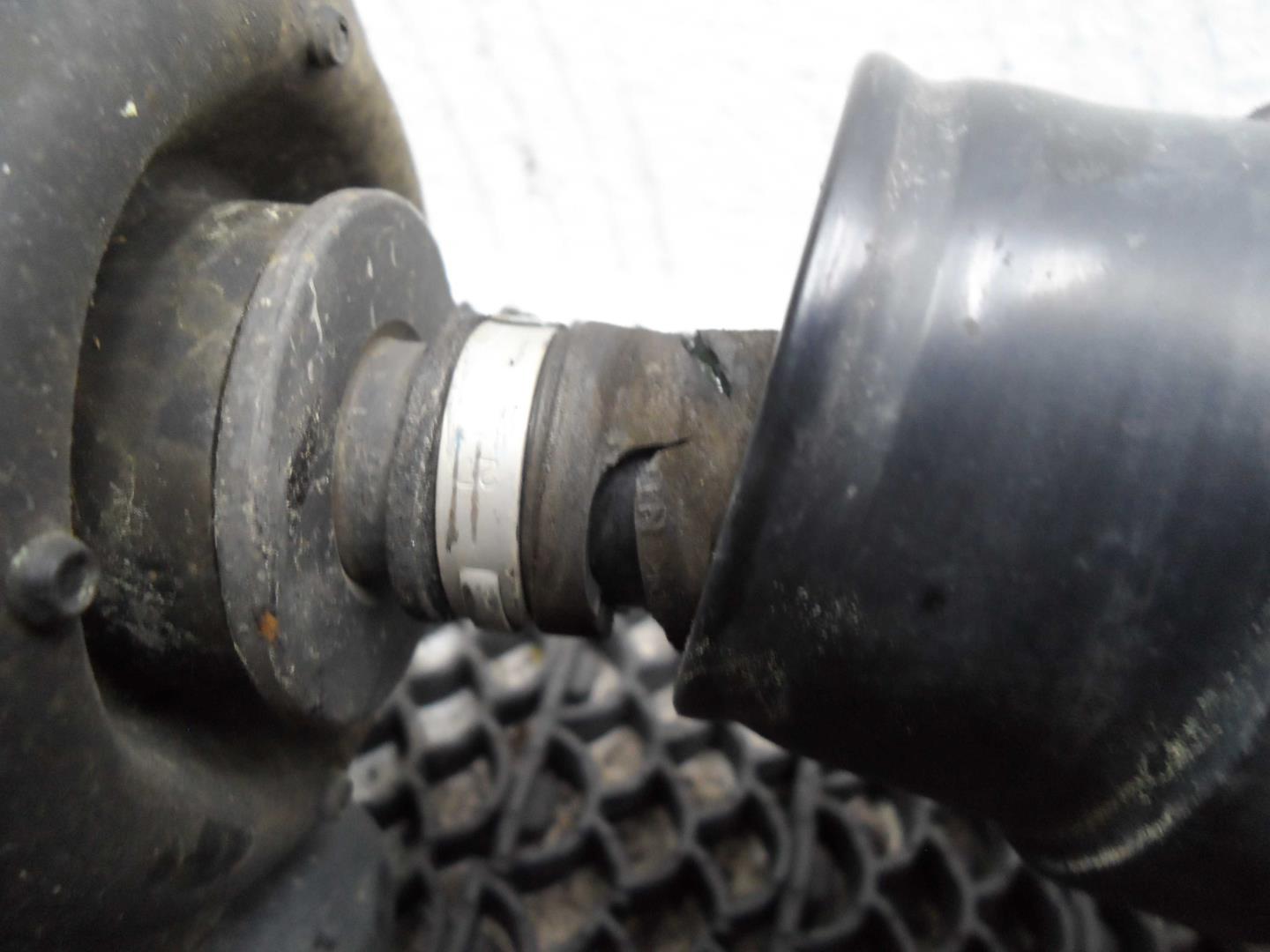 Вал карданный задний