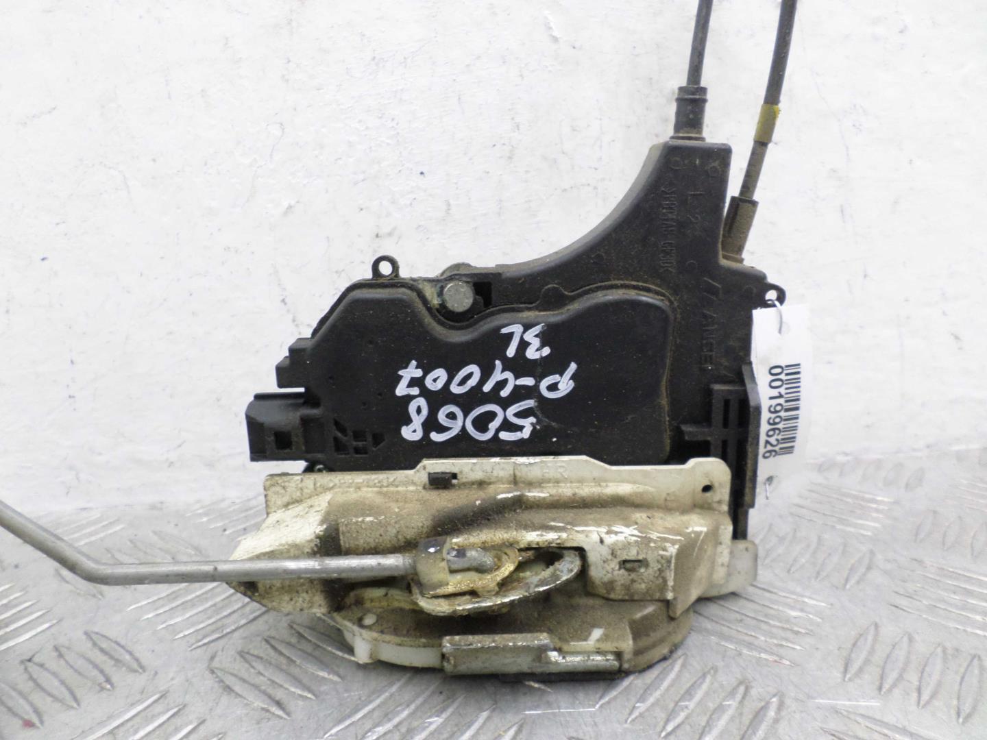 Замок двери задней левой