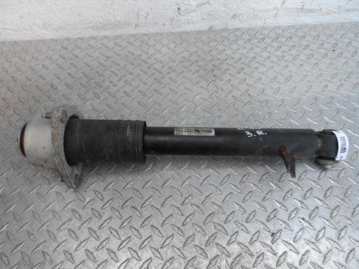 Амортизатор задний правый