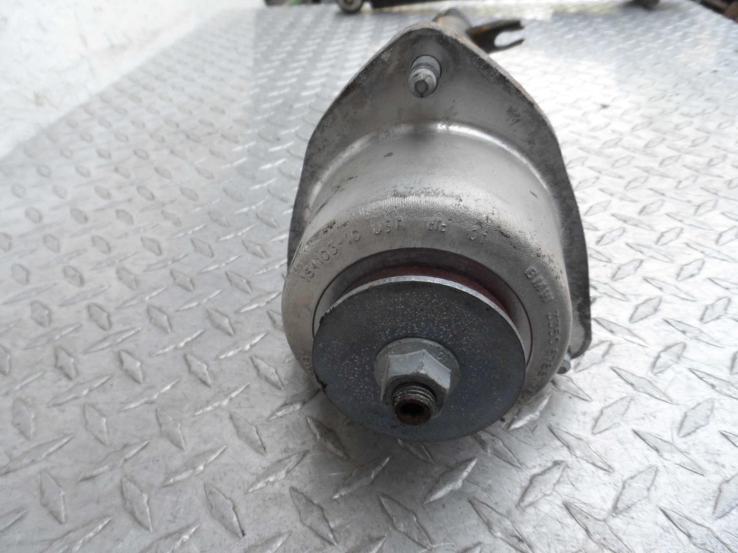 Амортизатор задний правый