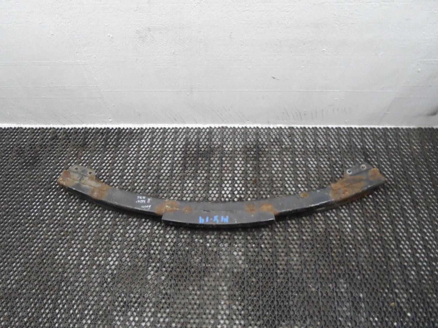 Усилитель переднего бампера