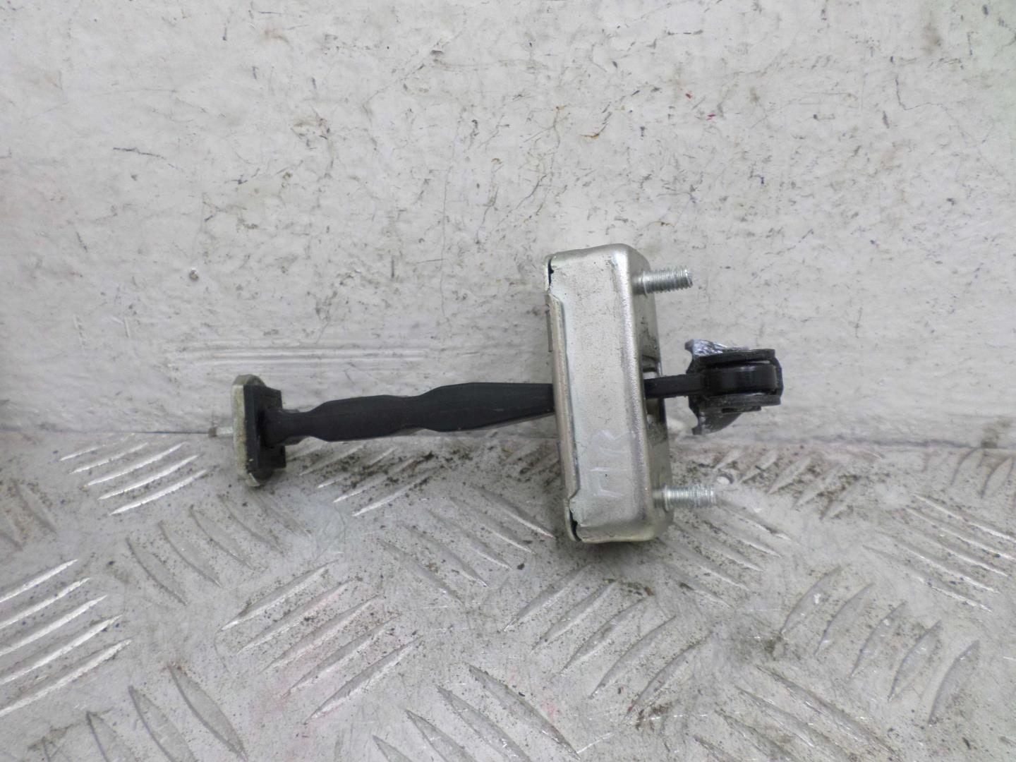 Ограничитель двери