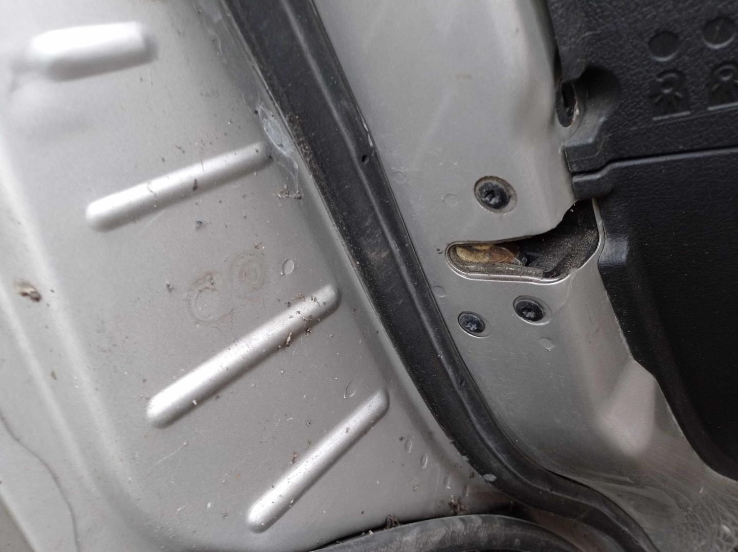 Дверь задняя левая