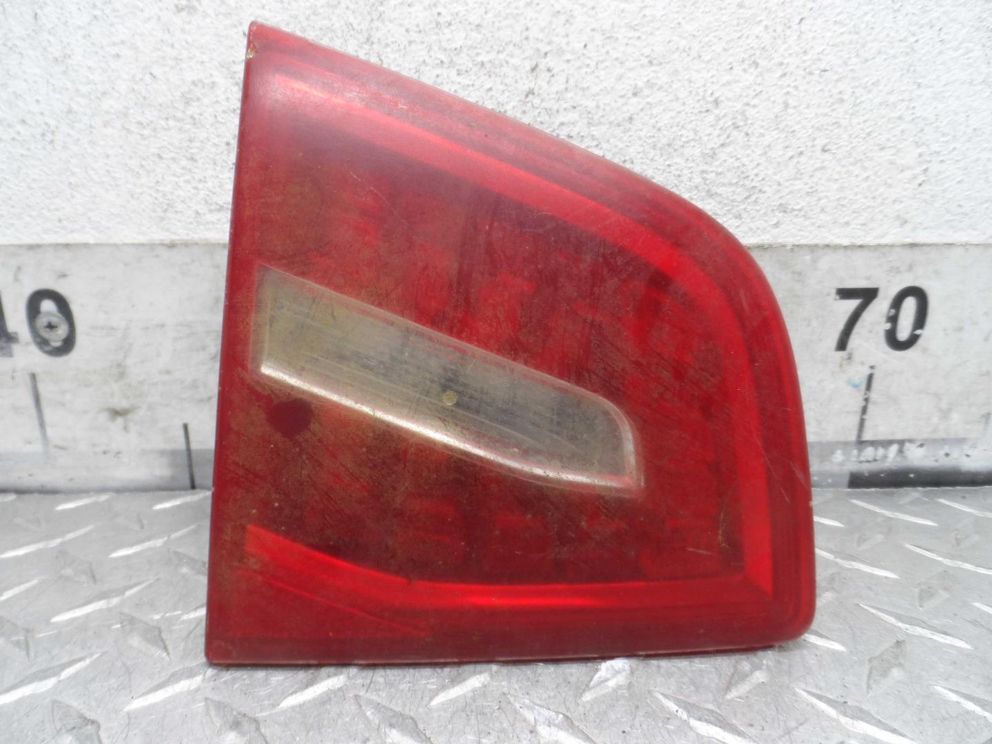 Фонарь задний внутренний левый