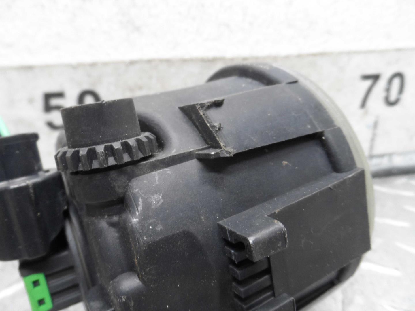 Фара противотуманная левая