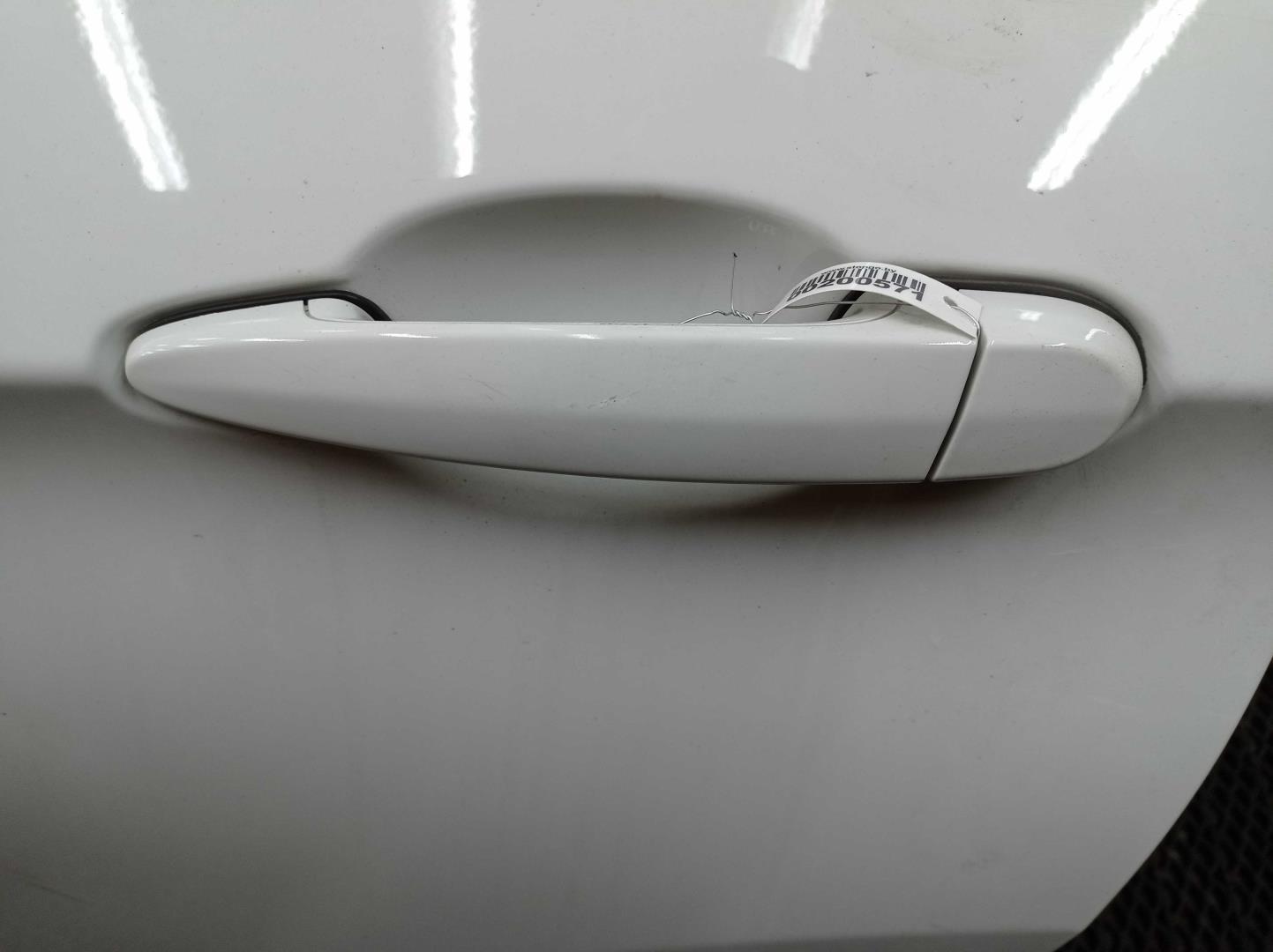 Стекло двери задней левой