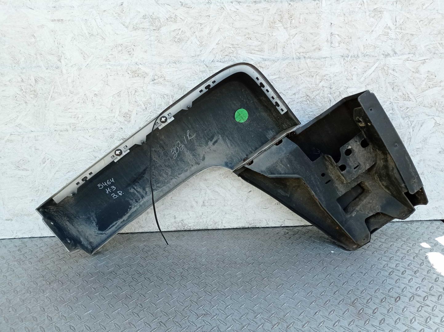 Накладка заднего крыла правого