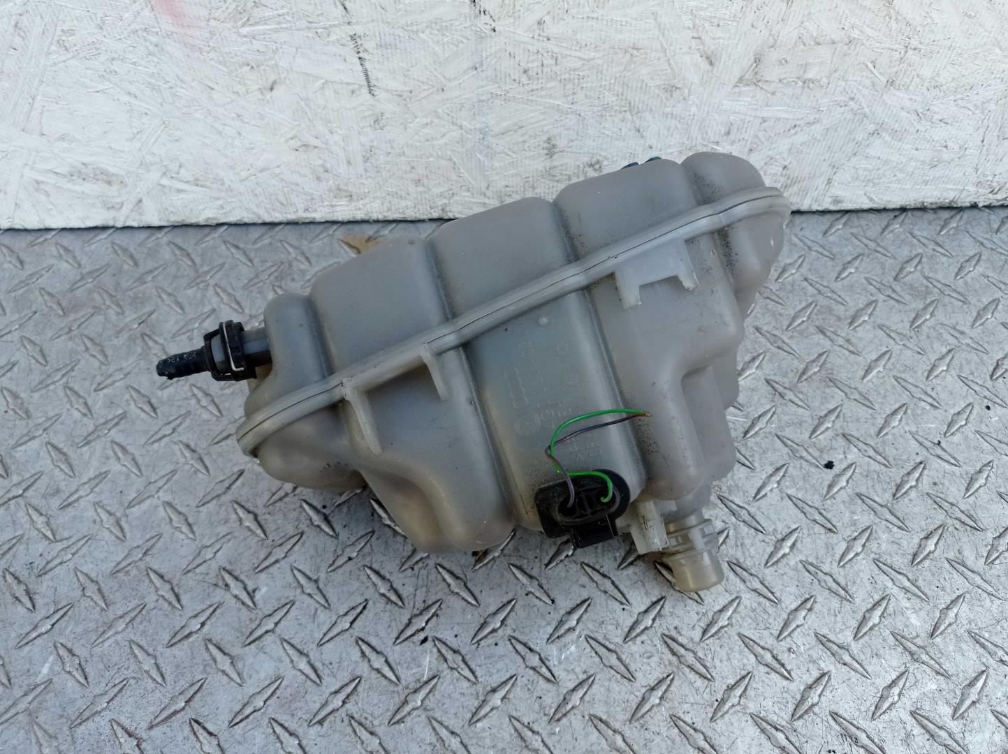 Бачок расширительный