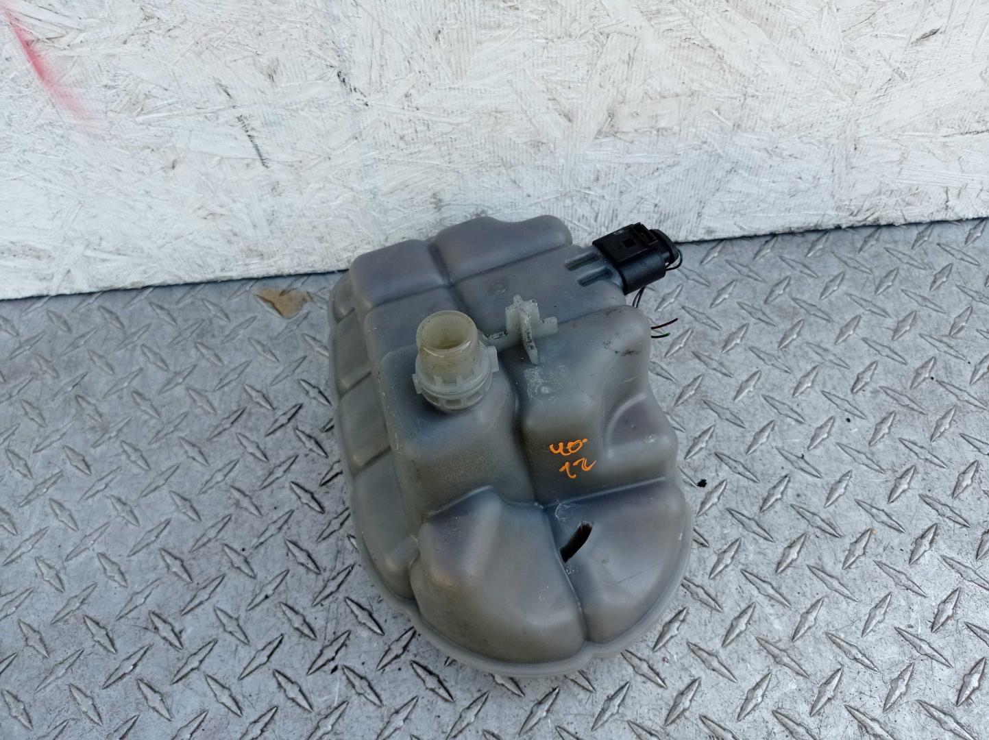 Бачок расширительный