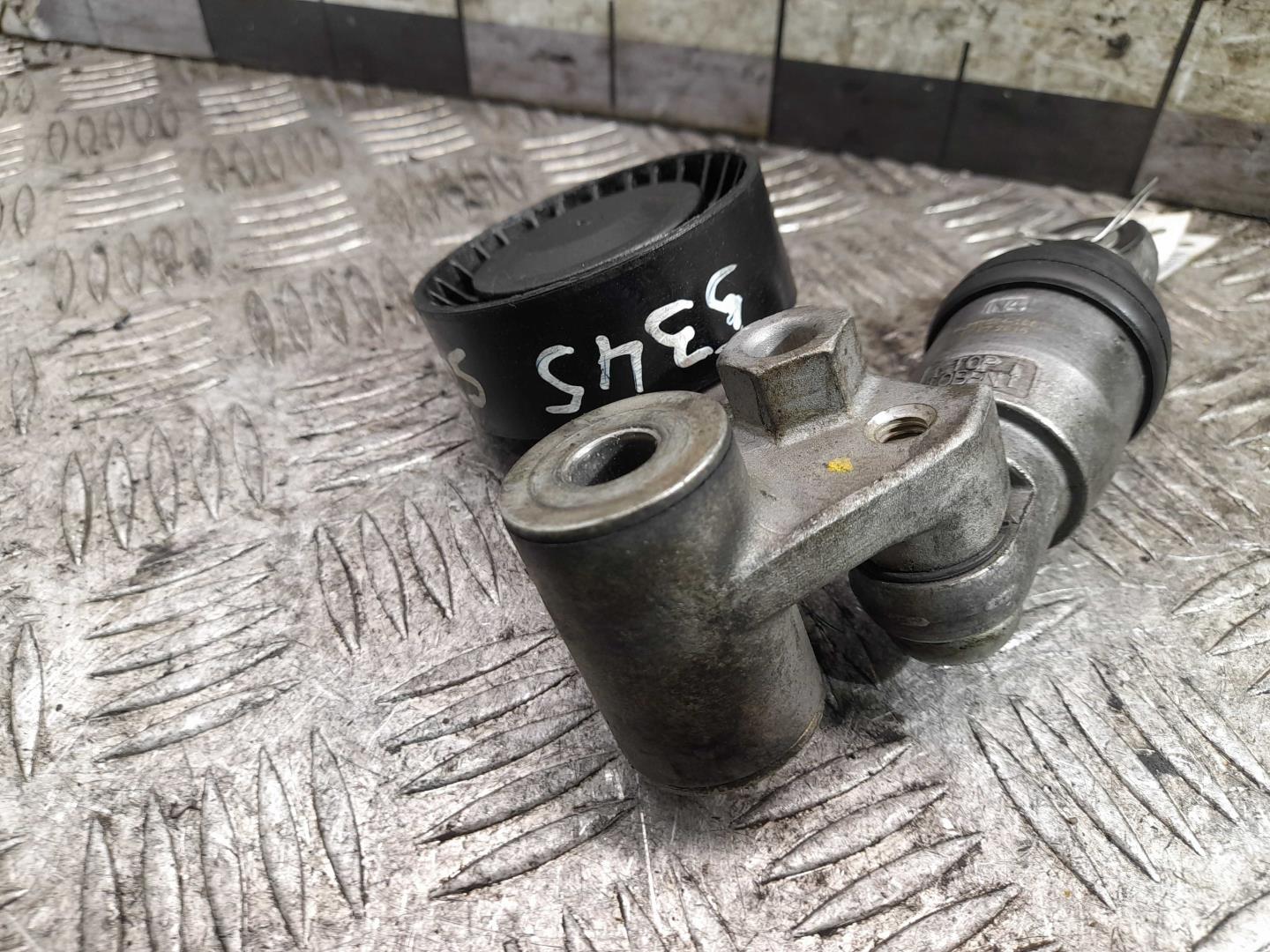 Натяжитель ремня