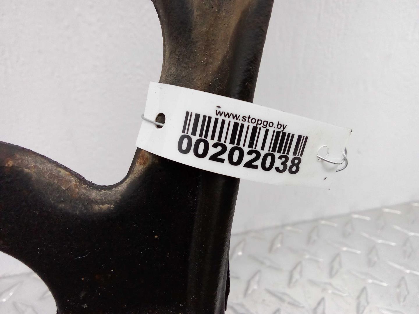 Рычаг передний нижний правый