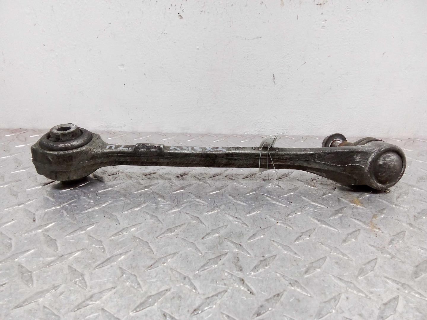 Рычаг передний нижний левый