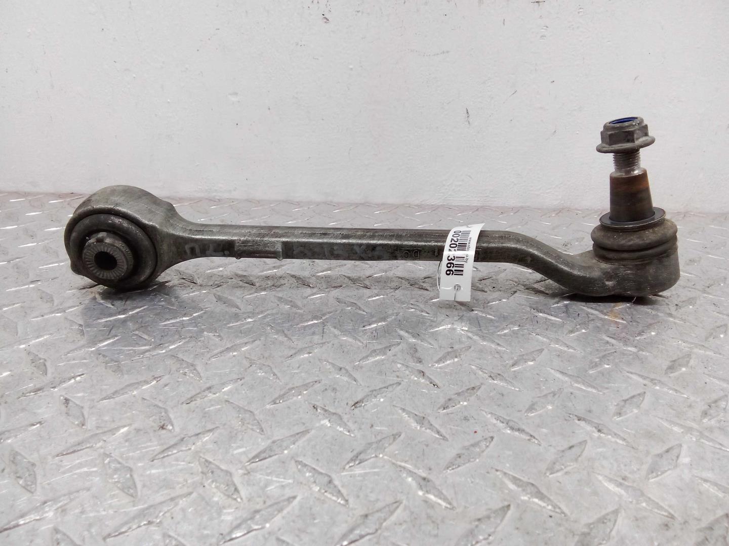 Рычаг передний нижний левый