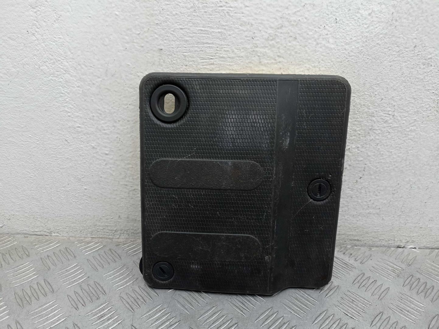 Обшивка багажника