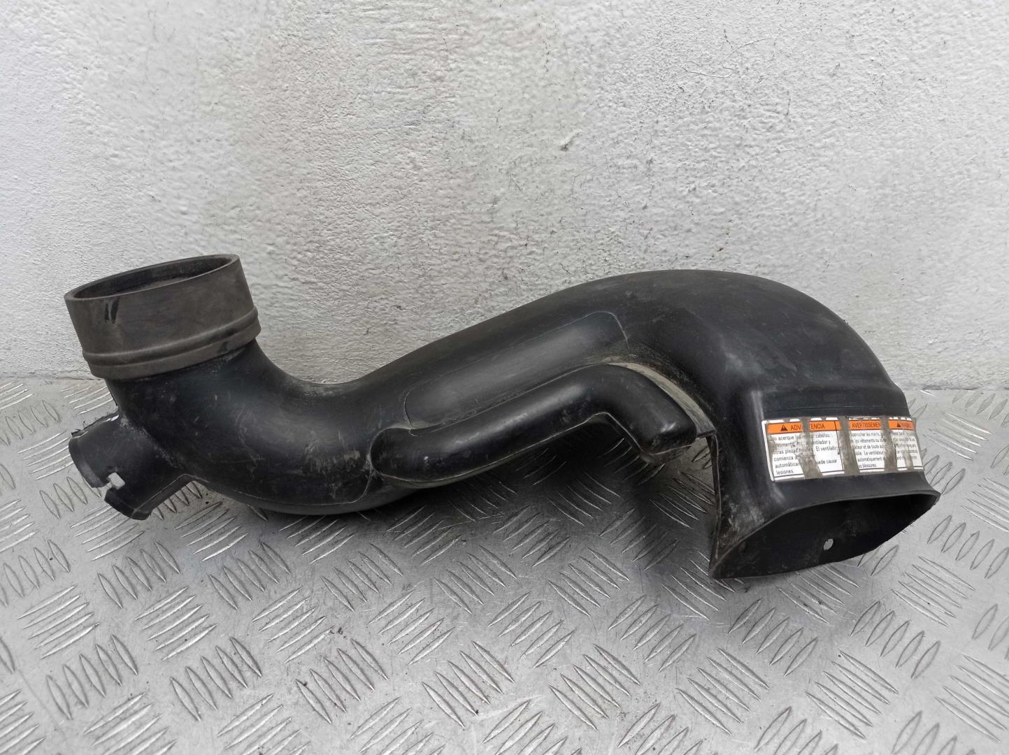 Патрубок воздушного фильтра