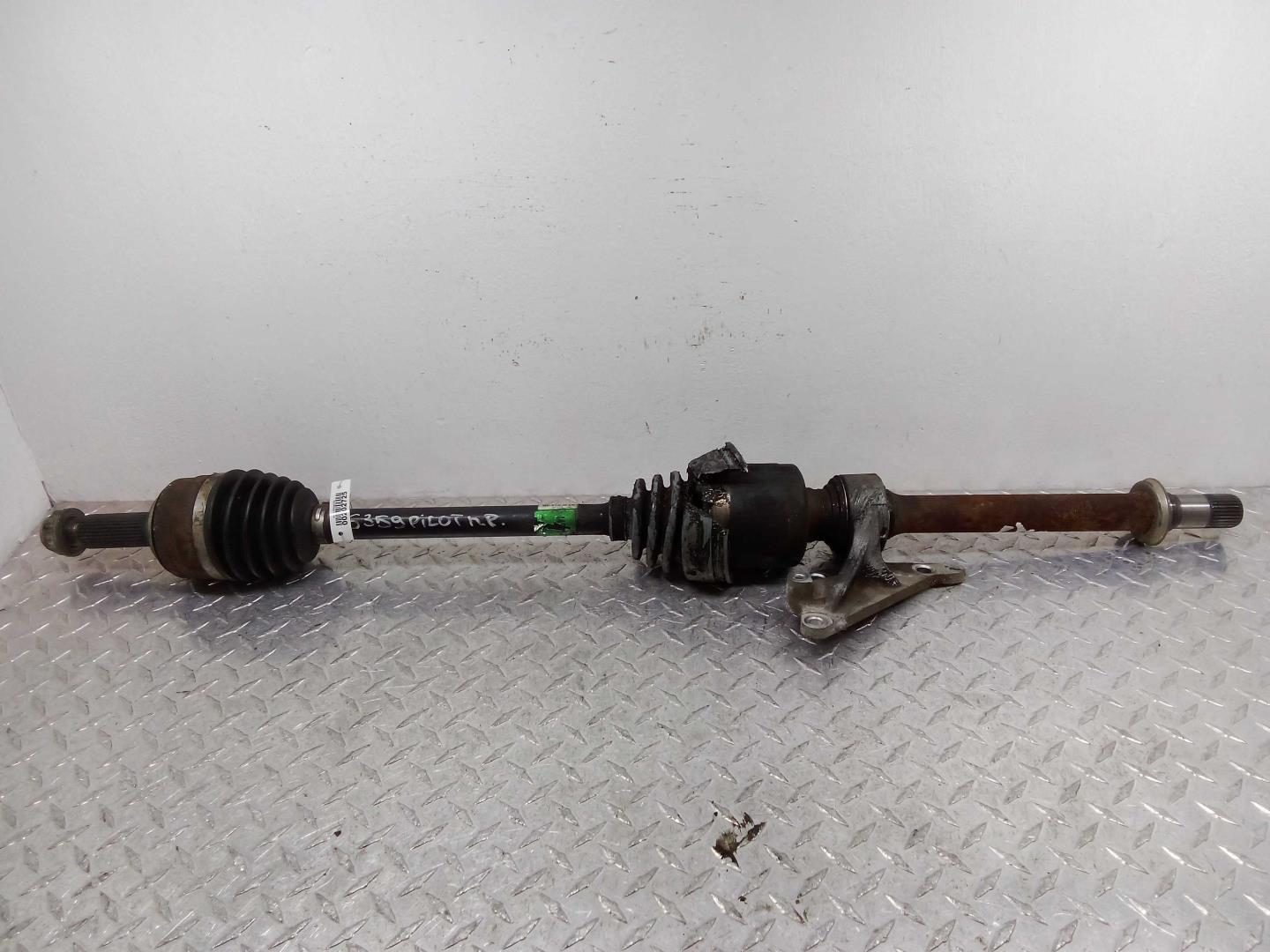 Полуось передняя правая