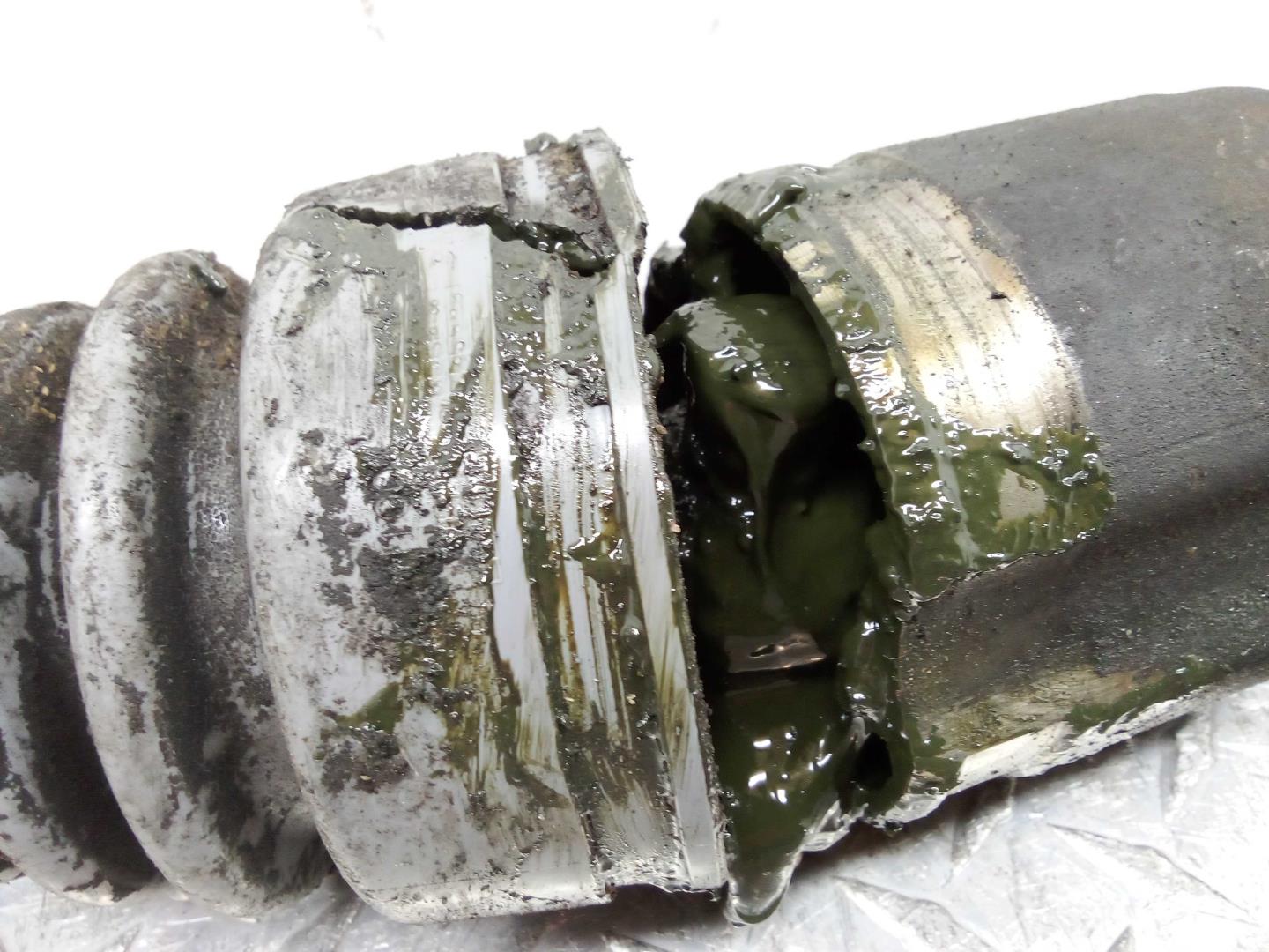 Полуось передняя правая