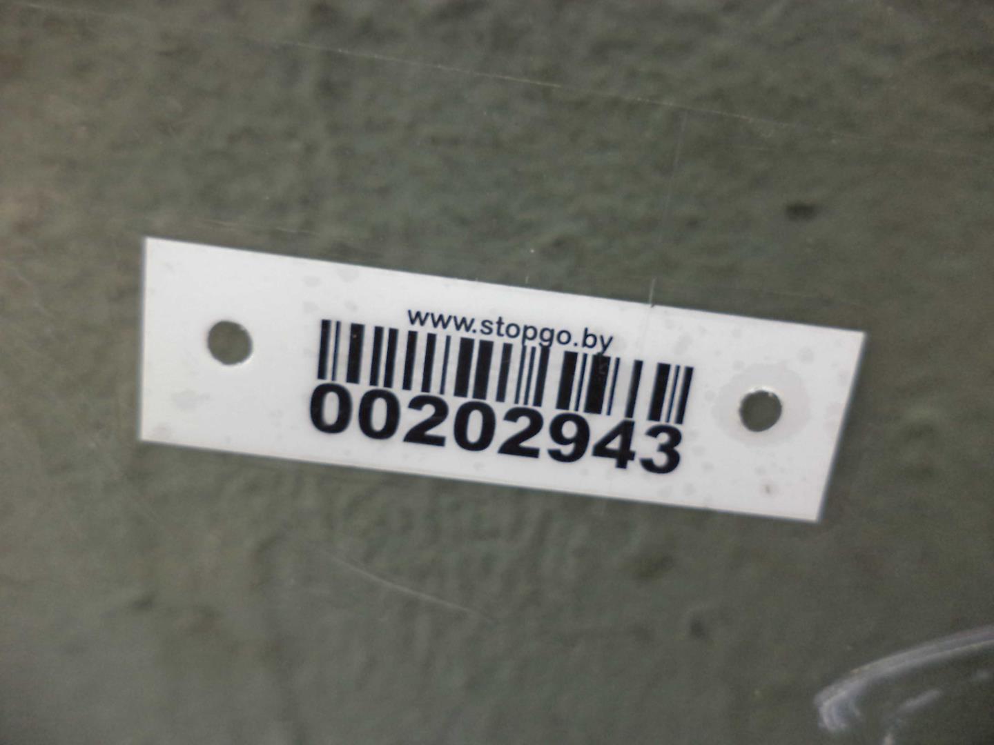 Стекло двери передней правой