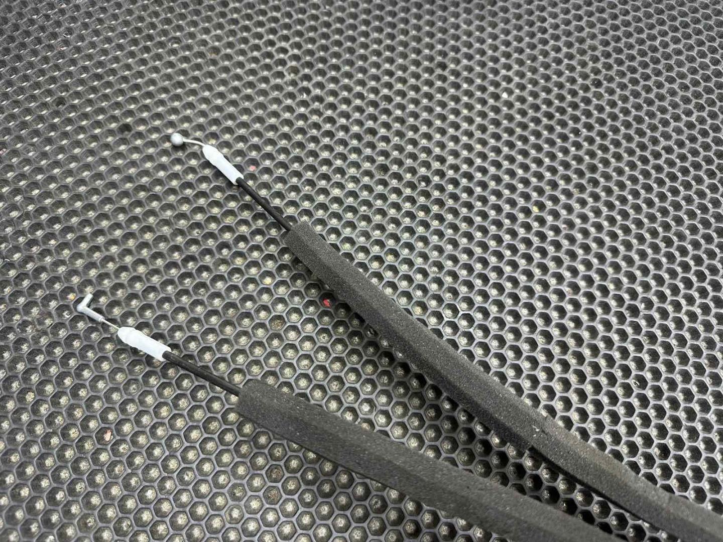 Замок двери передней левой