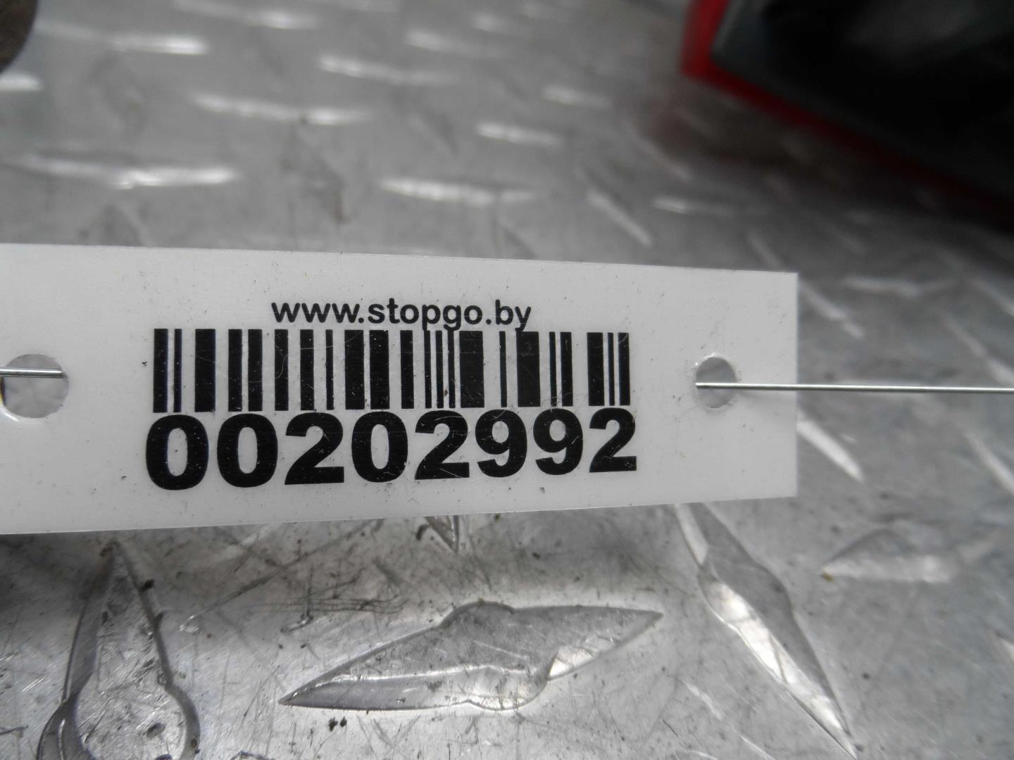 Фонарь задний наружный левый