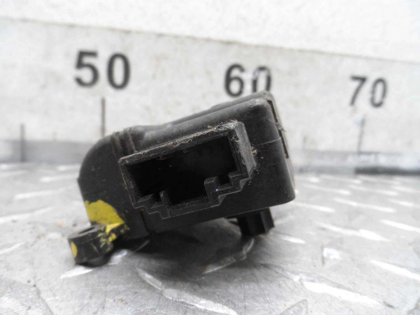 Моторчик заслонки печки