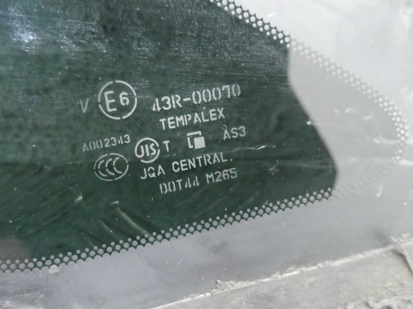 Стекло кузовное глухое правое